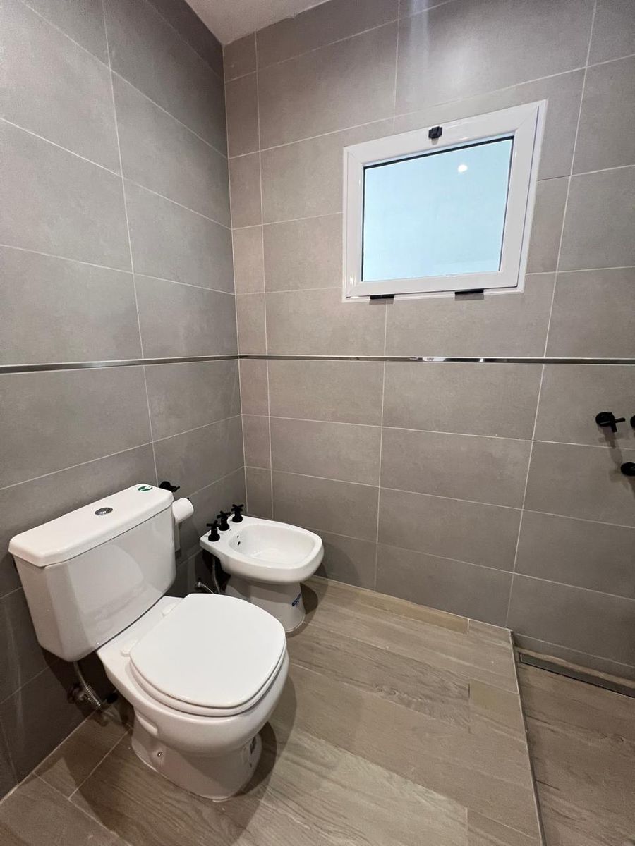 CASA EN PH A ESTRENAR EN SARGENTO CABRAL - 7