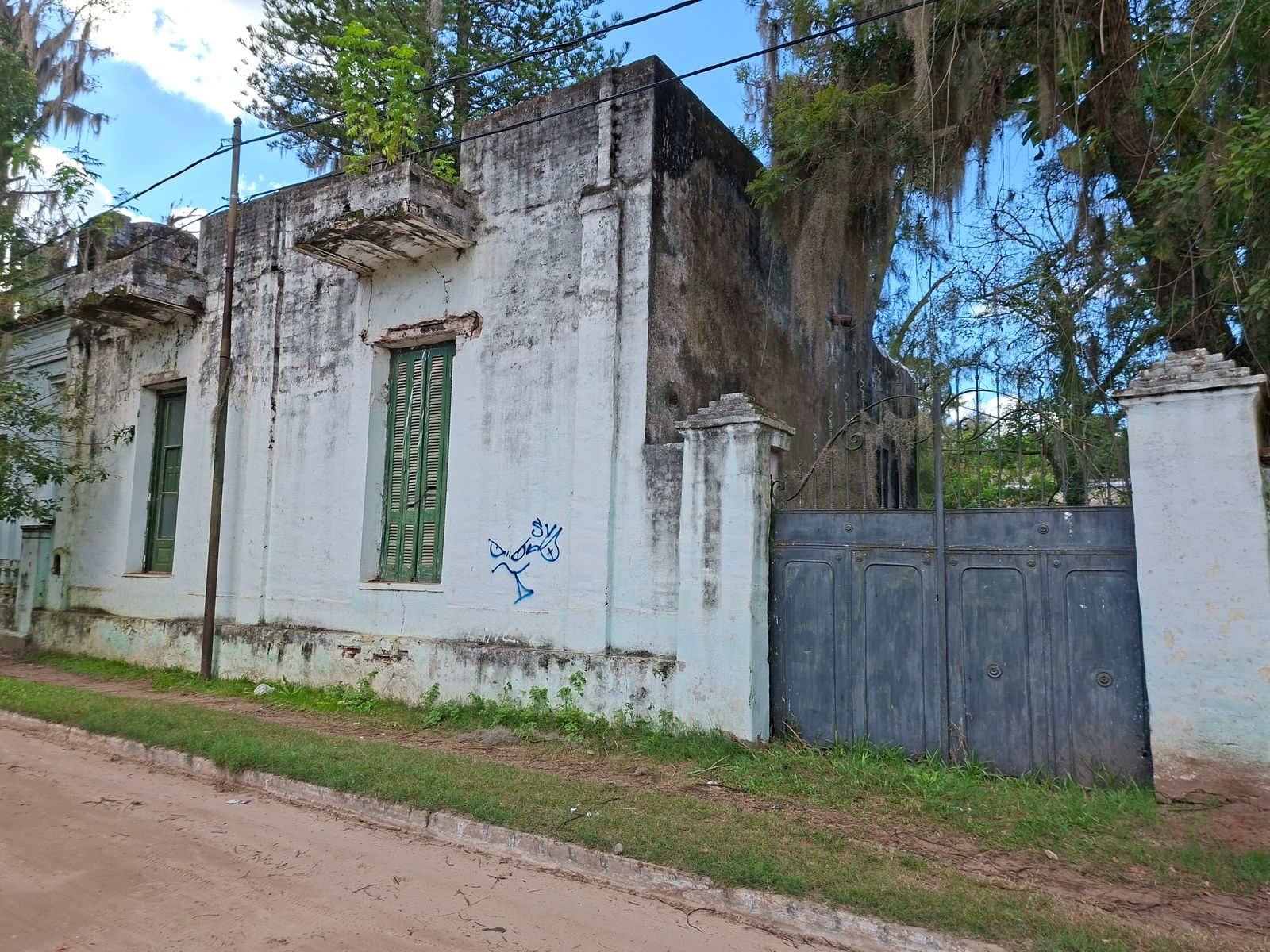 Oportunidad: Casa de época en Rincón Pueblo - 2