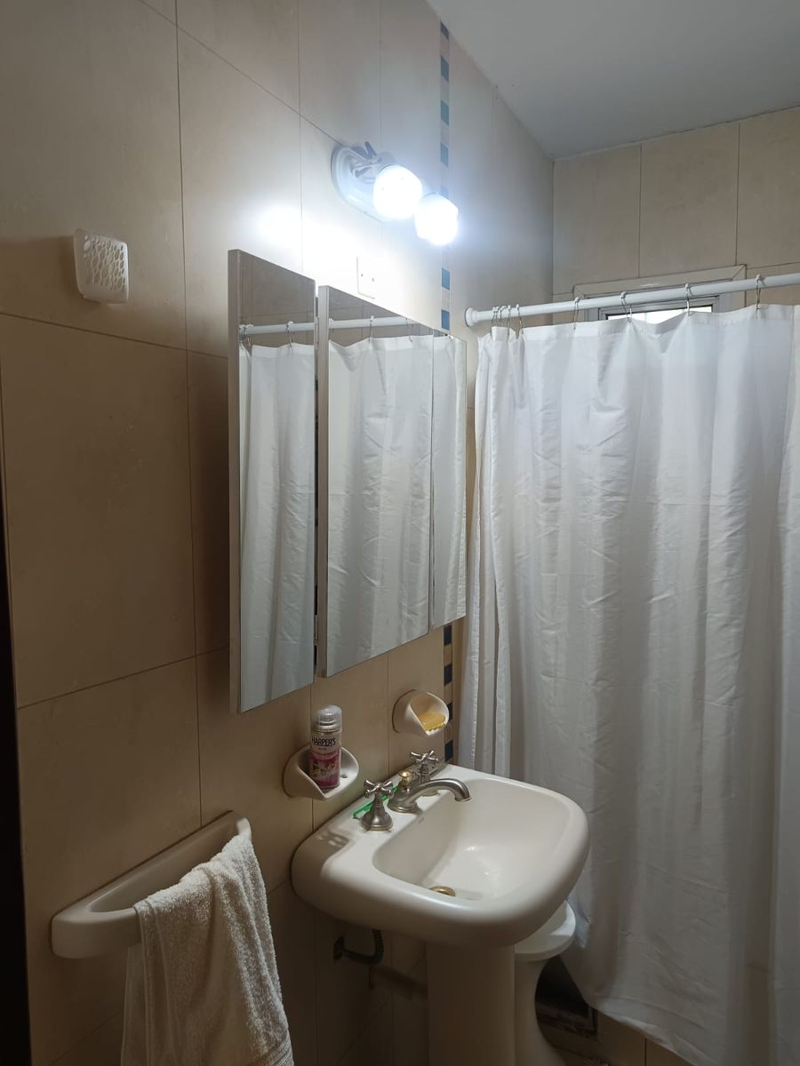 CASA EN ZONA ESTRATÉGICA EN PRIMER PISO - 15