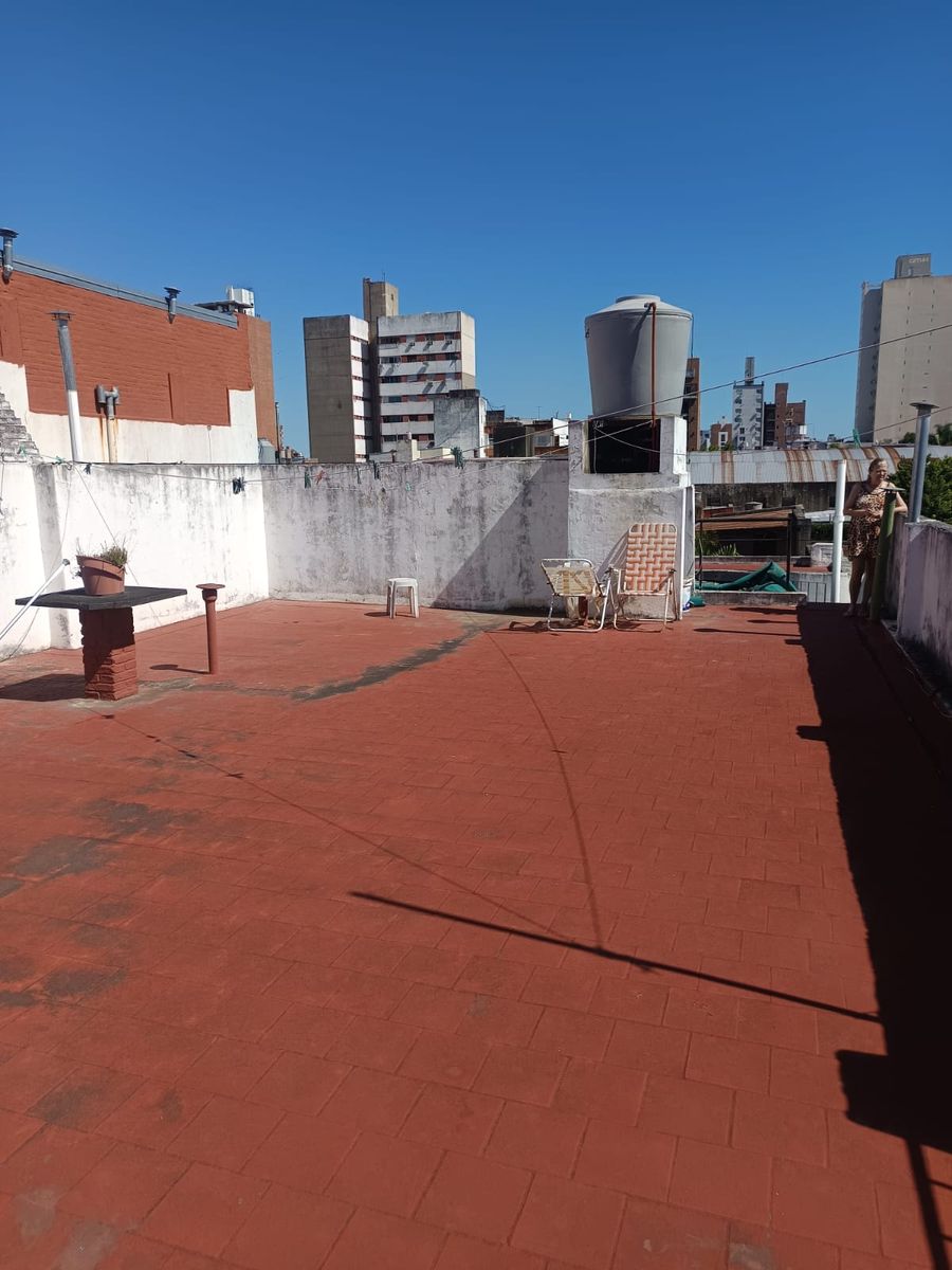 CASA EN ZONA ESTRATÉGICA EN PRIMER PISO - 19