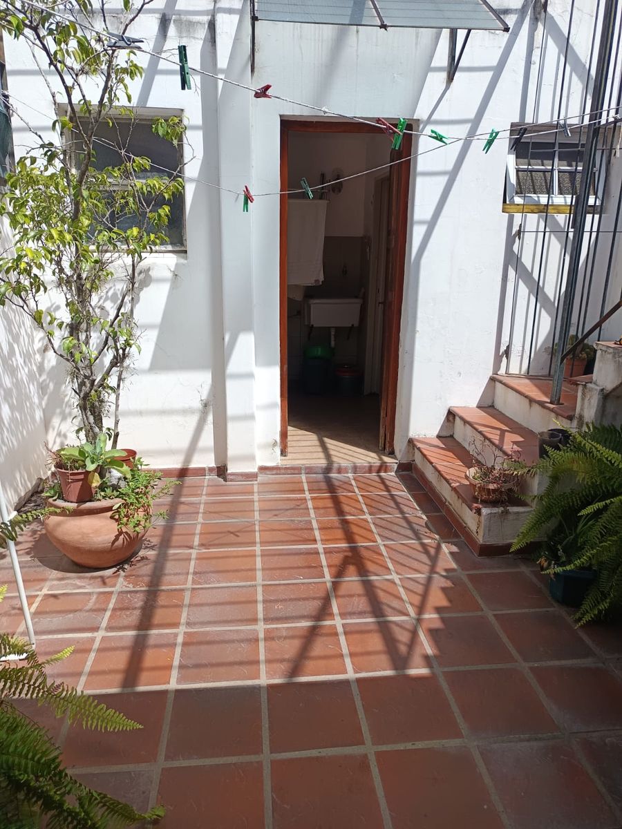 CASA EN ZONA ESTRATÉGICA EN PRIMER PISO - 22