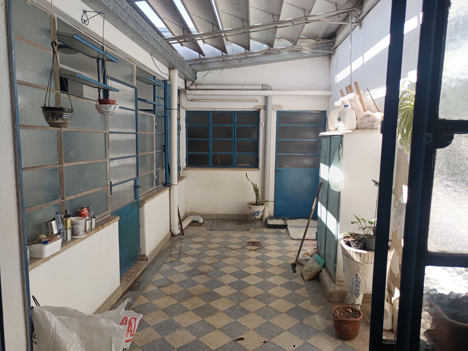 Casa muy amplia a 3 cuadras de Av. Freyre - 17