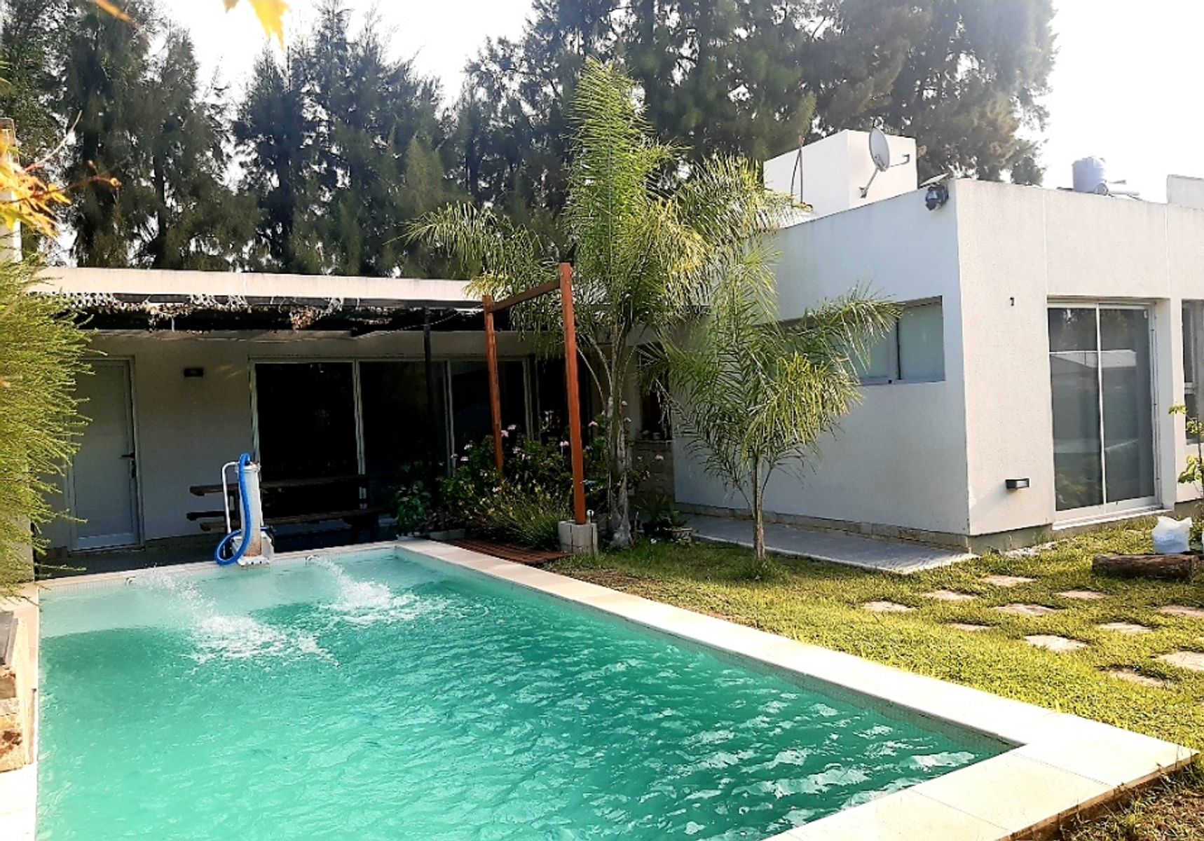 Casa Nueva con Piscina en Los Arándanos en Desvío Arijón - 1