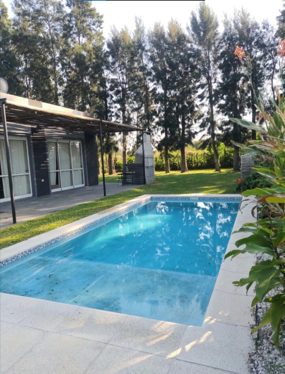 VENTA Casa con Piscina y Gran Predio. Los Arándanos - 2