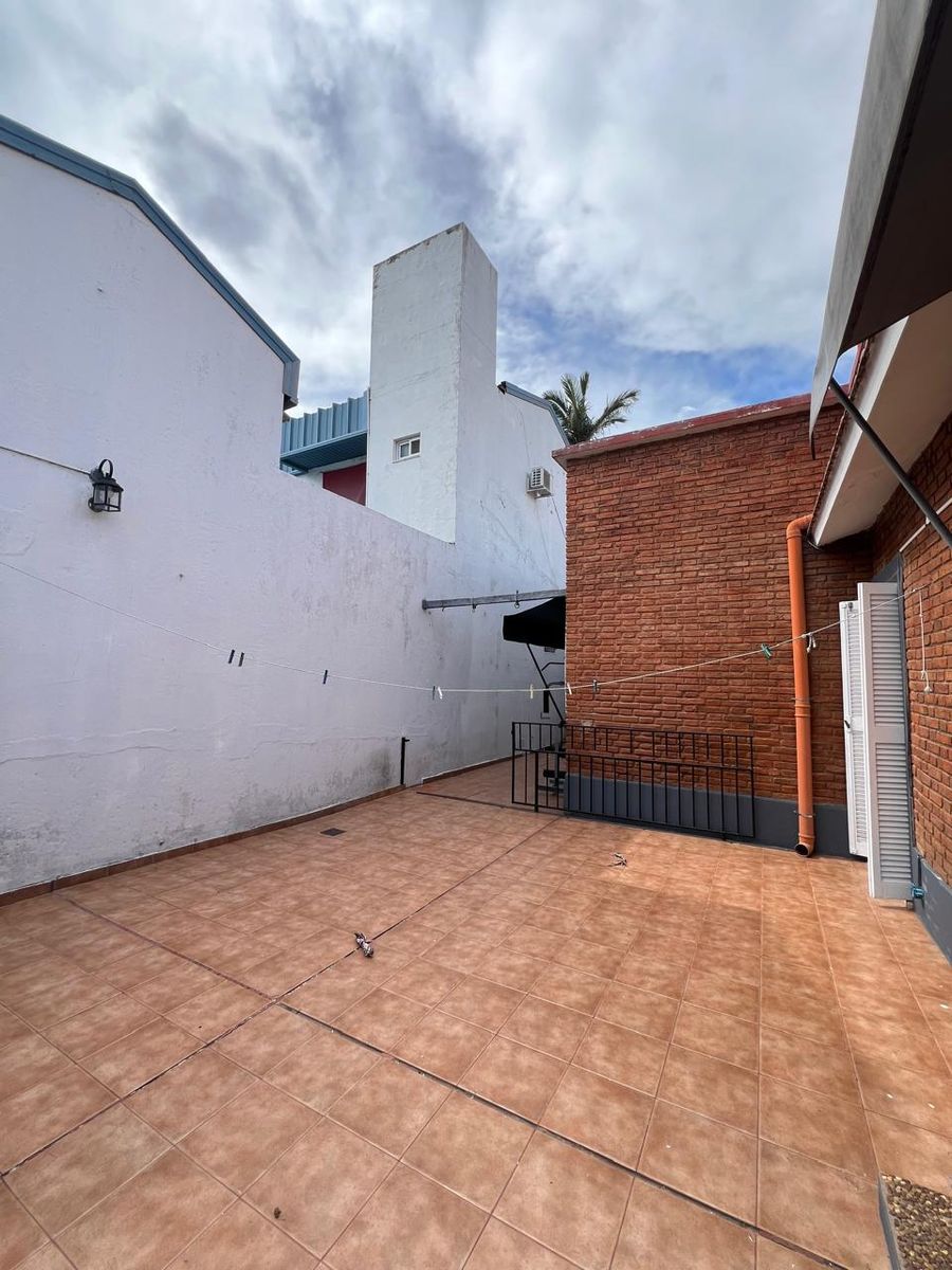 Casa en barrio 7 Jefes - 18