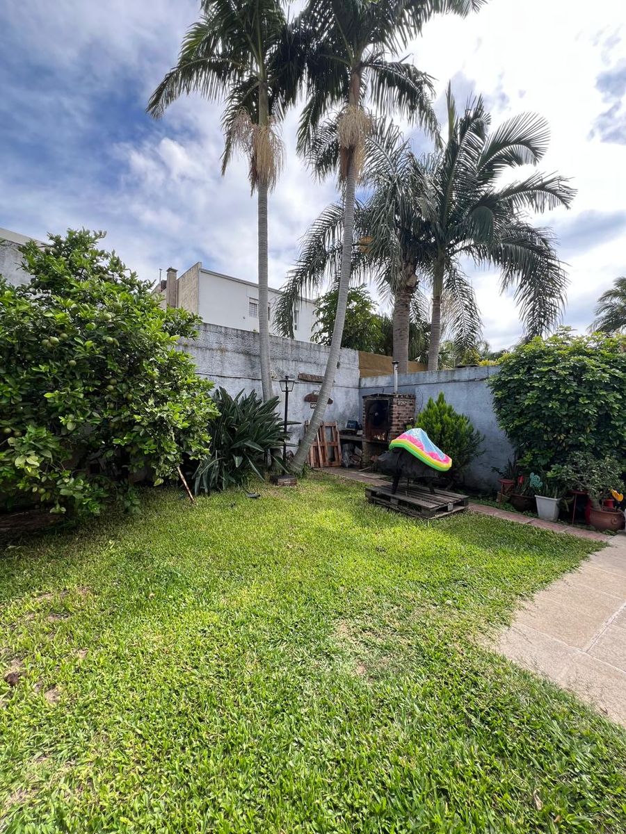 Casa en barrio 7 Jefes - 33