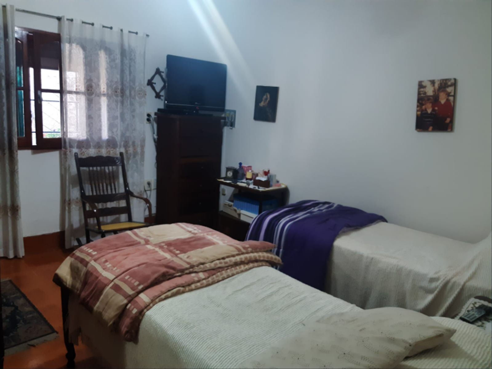 Casa zona Av. Galicia. 3 dormitorios, 2 baños, gran patio y cochera doble - 10