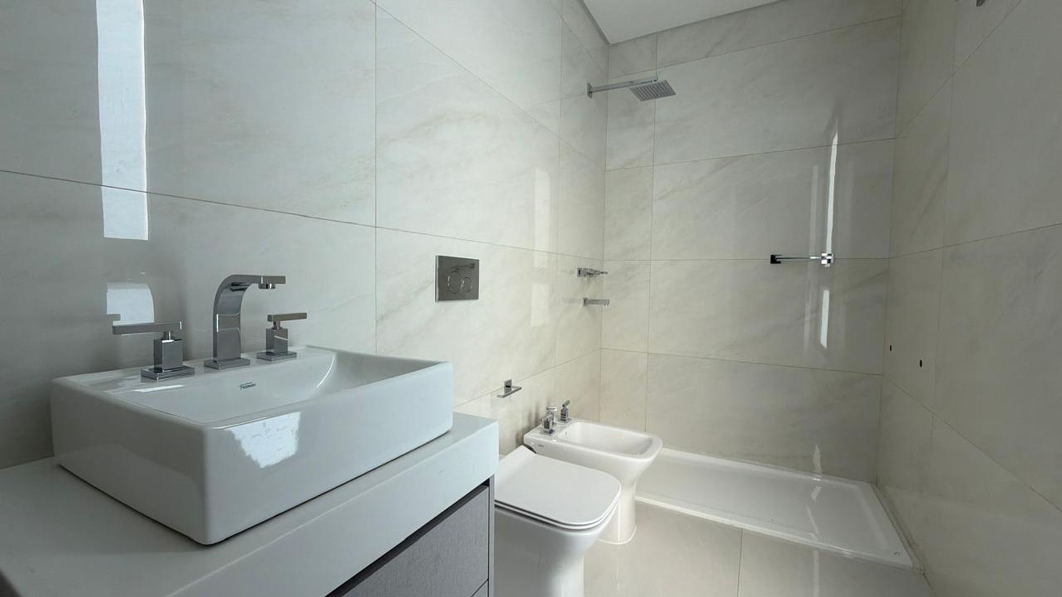 DEPARTAMENTO DE 3 DORMITORIOS EN TORRE VISUM - 29