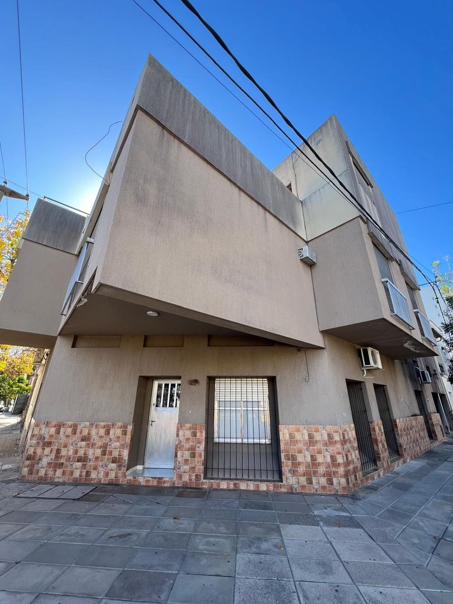 Propiedad sobre esquina en Barrio Sur - 3