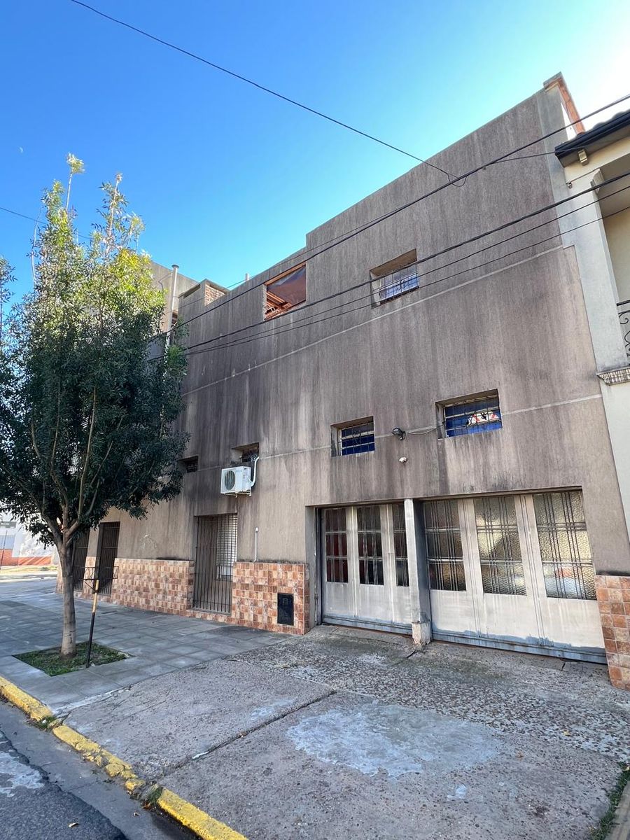 Propiedad sobre esquina en Barrio Sur - 13