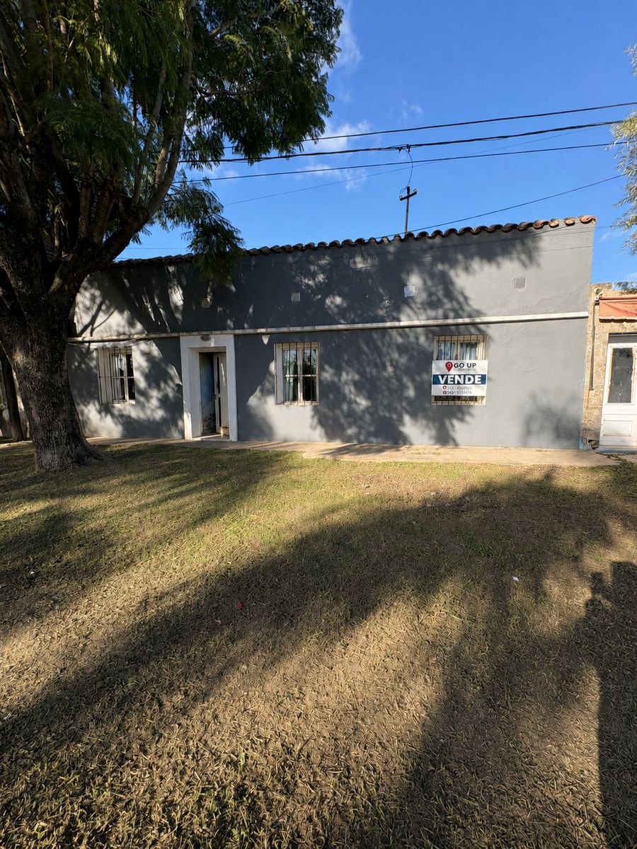 DOS CASAS EN EL MISMO LOTE - 1