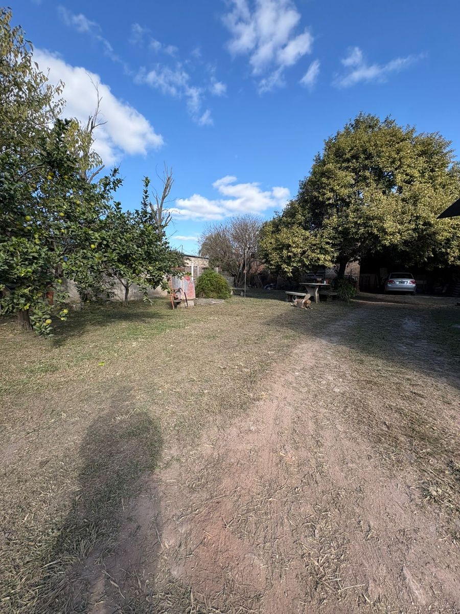 DOS CASAS EN EL MISMO LOTE - 3