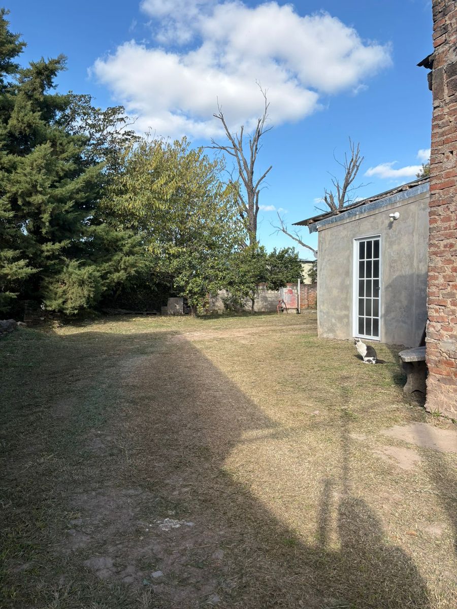 DOS CASAS EN EL MISMO LOTE - 4