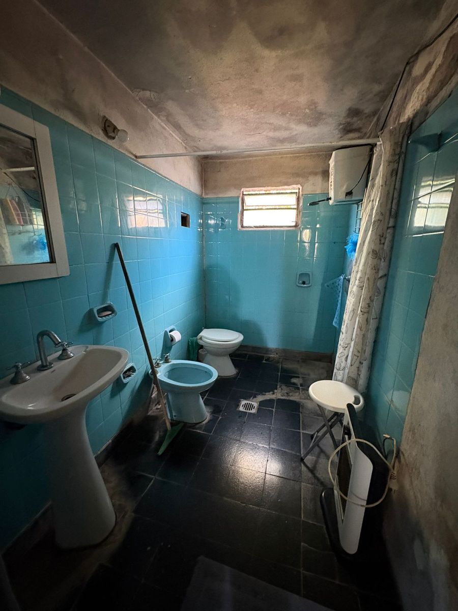 DOS CASAS EN EL MISMO LOTE - 8