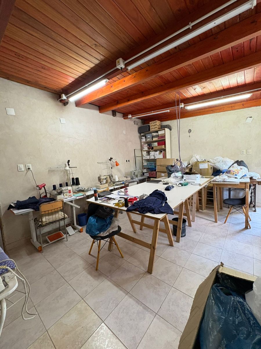 DOS CASAS EN EL MISMO LOTE - 12