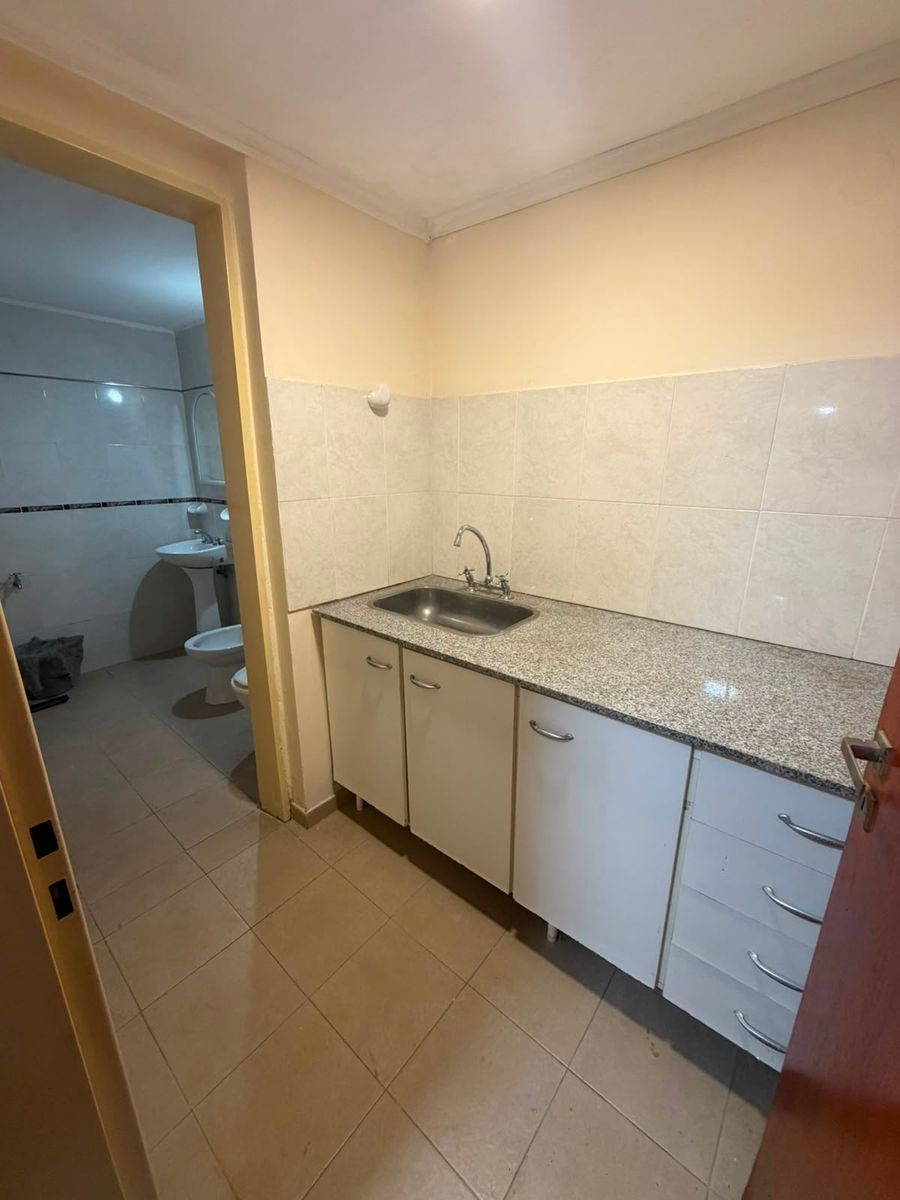 ALQUILER 5 OFICINAS URQUIZA 2200 - 9