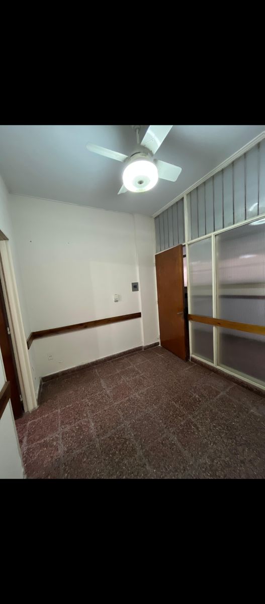 Oficina/consultorio en zona centro -sur - 8