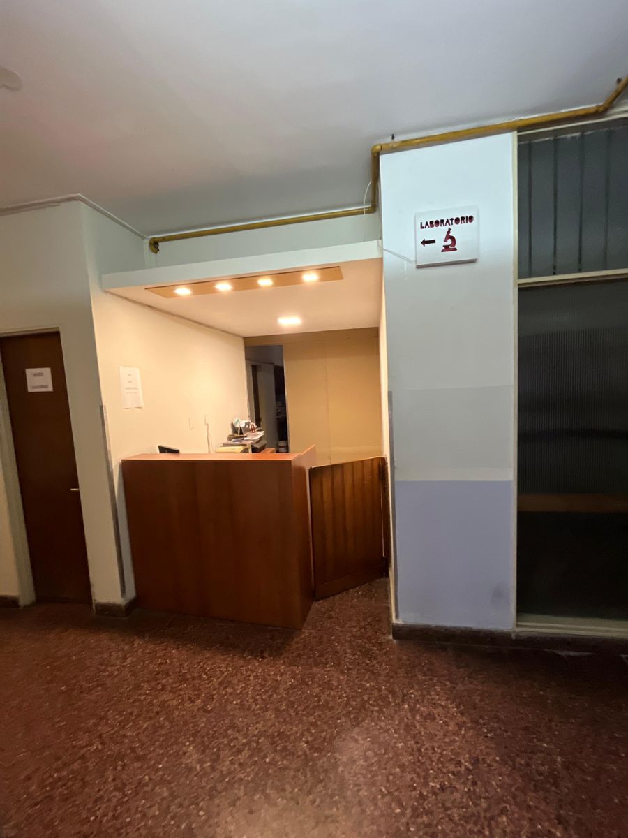 Oficina/consultorio en zona centro -sur - 9