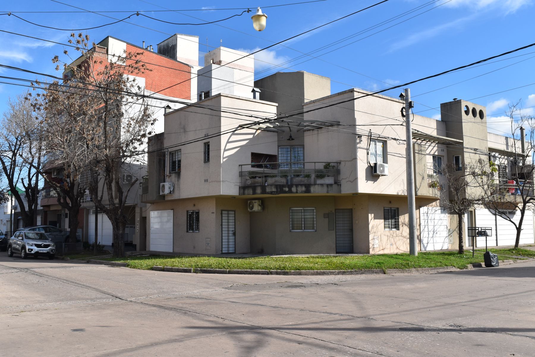 DEPARTAMENTO DE 1 DORMITORIO CON COCHERA. SARGENTO CABRAL - 2