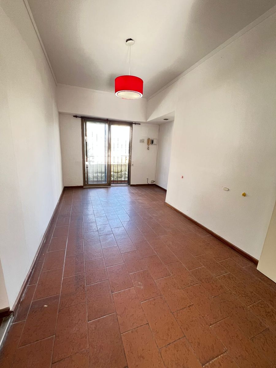 Alquiler Departamento en planta alta barrio Constituyentes - 11