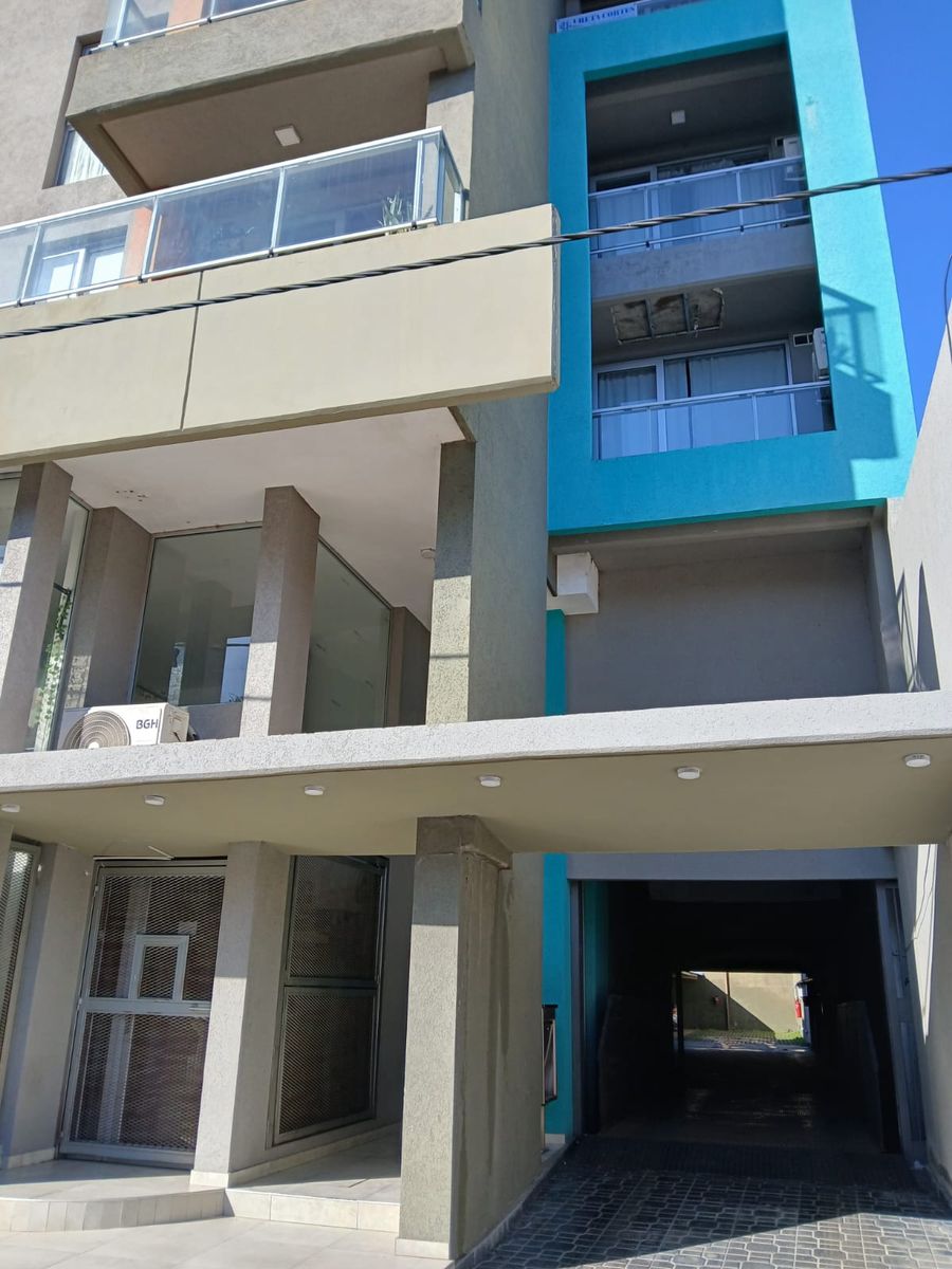 VENTA COCHERA TUCUMAN 3500 - 2