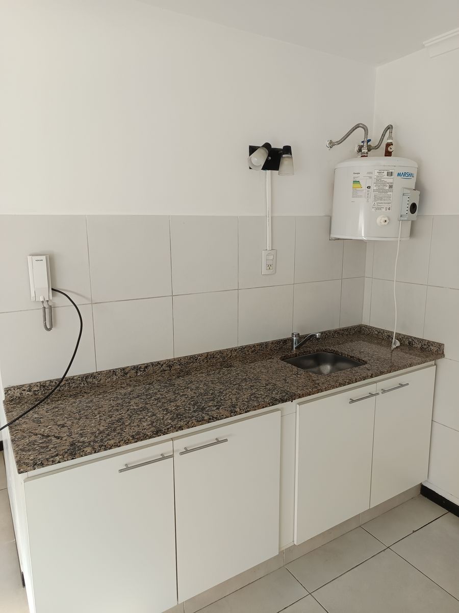 ALQUILER MONOAMBIENTE CENTRICO EXCELENTE ESTADO - 4