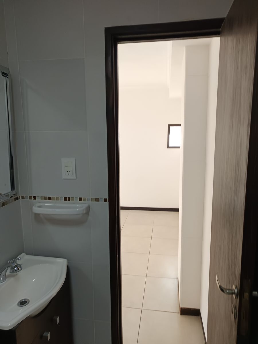 ALQUILER MONOAMBIENTE CENTRICO EXCELENTE ESTADO - 9