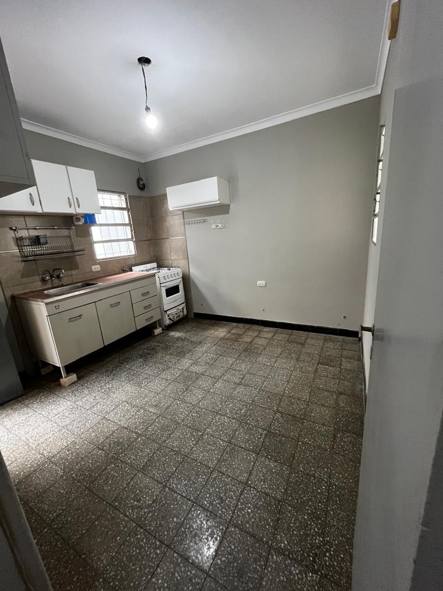 CASA EN VENTA EN BARRIO GUADALUPE DOS DORMITORIOS - 6