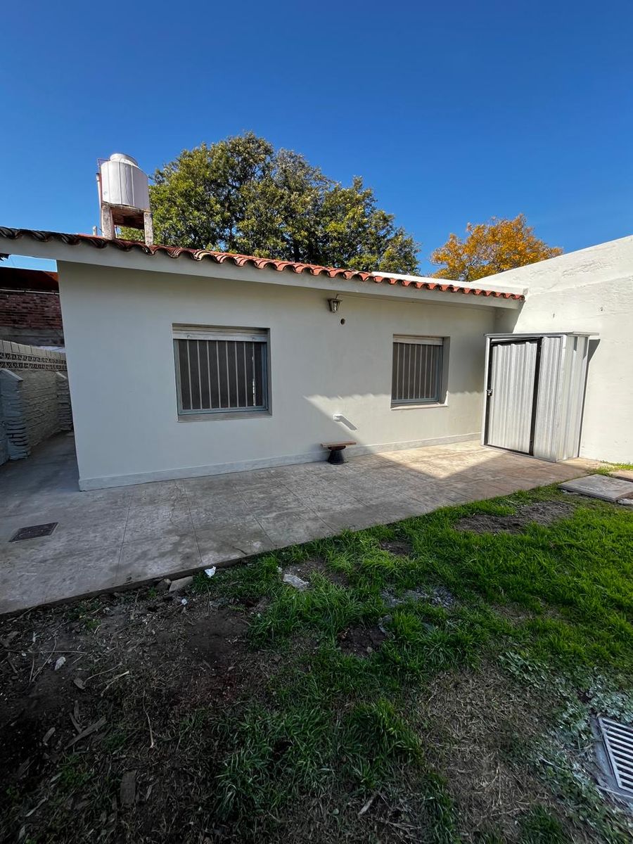 CASA EN VENTA EN BARRIO GUADALUPE DOS DORMITORIOS - 19