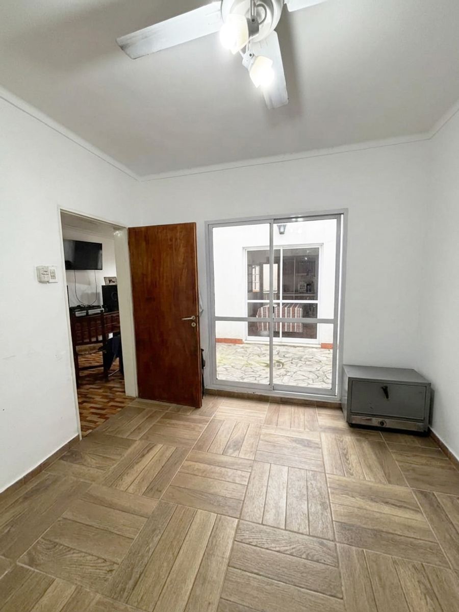 INTERNO DE 2 DORMITORIOS A MTS DEL PARQUE FEDERAL (NO PH) - 16