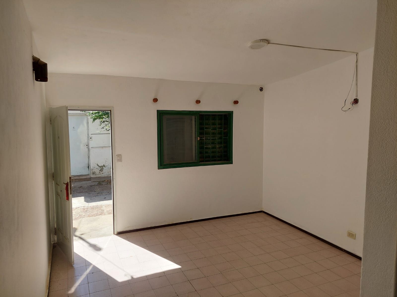 Casa de 3 dormitorios en venta - Llerena 4039, Santa Fe - 2
