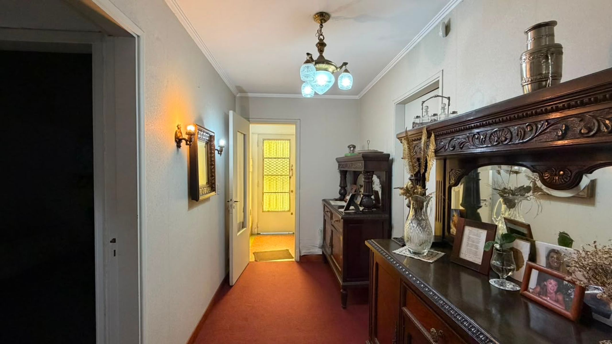 VENTA CASA DE 3 DORMITORIOS CON AMPLIO TERRENO EN URQUIZA 2000 - 2