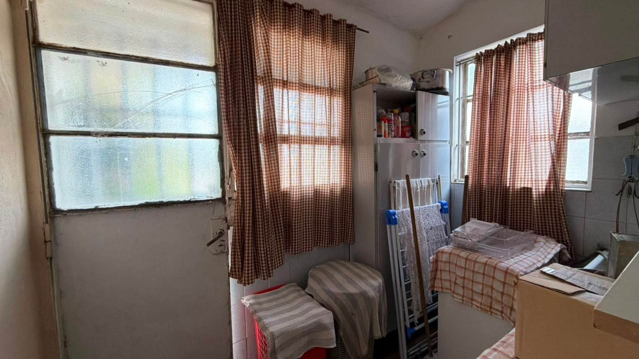 VENTA CASA DE 3 DORMITORIOS CON AMPLIO TERRENO EN URQUIZA 2000 - 7
