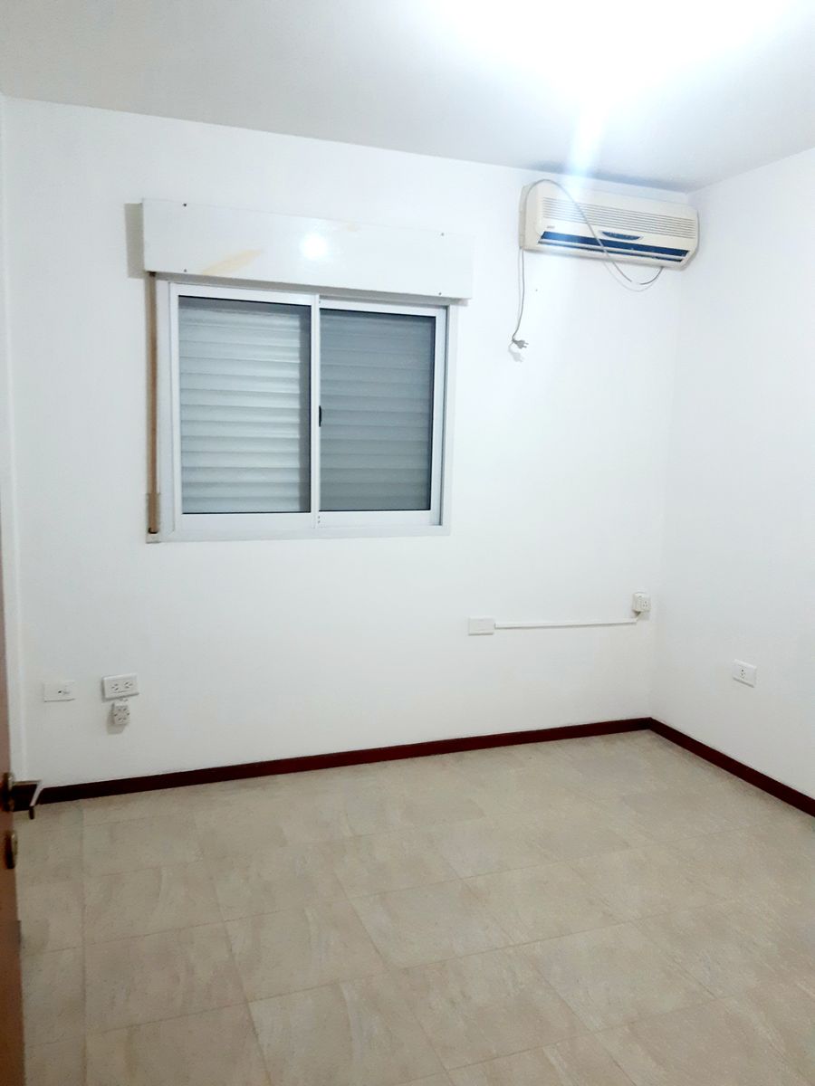 Departamento dos dormitorios. Centro. Balcón c/Asador. Equipado. — foto 9