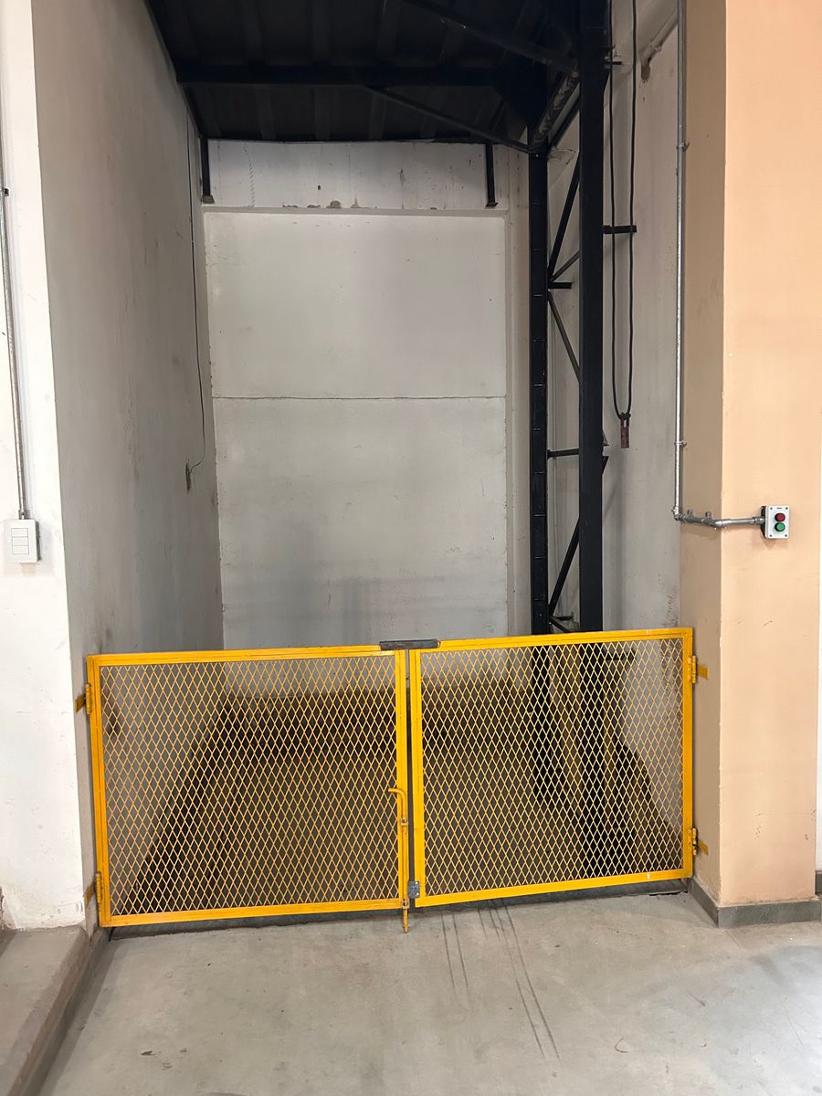Salón comercial de grandes dimensiones en zona norte - 5