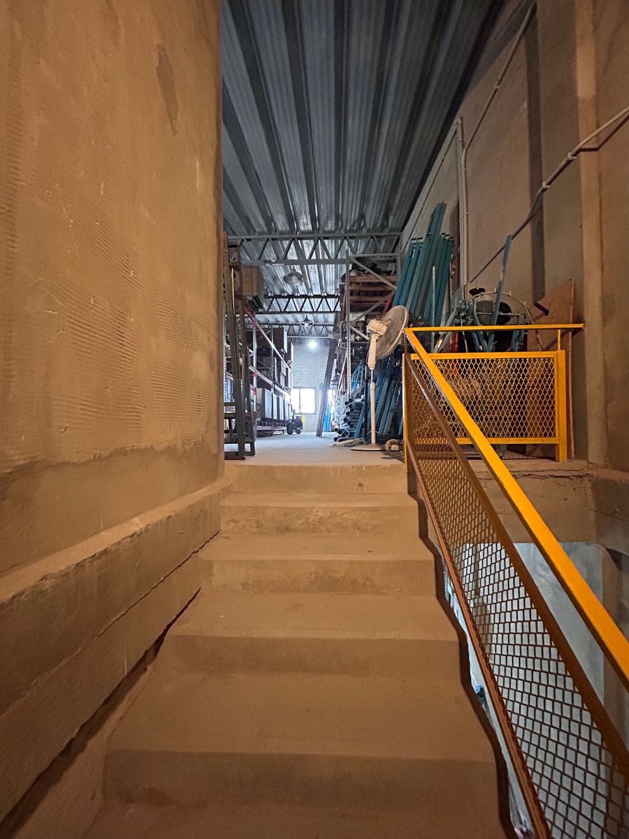 Salón comercial de grandes dimensiones en zona norte - 13