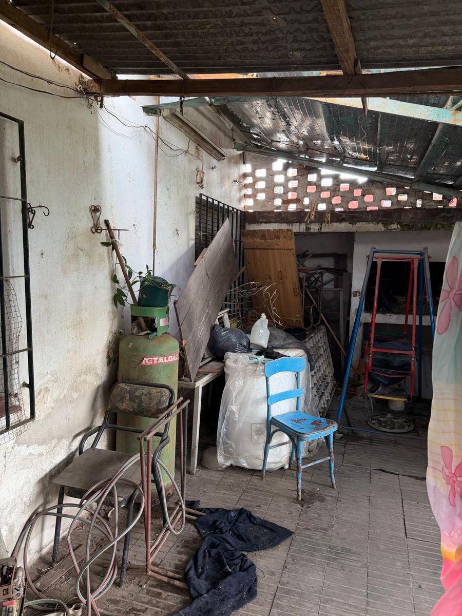 GUADALUPE OESTE - CASA DE BUENAS DIMENSIONES A REFACCIONAR - 7