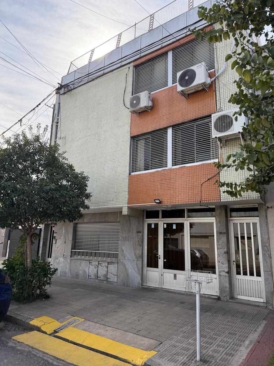 DEPARTAMENTO EN VENTA LA RIOJA 3554 PLANTA BAJA - 2