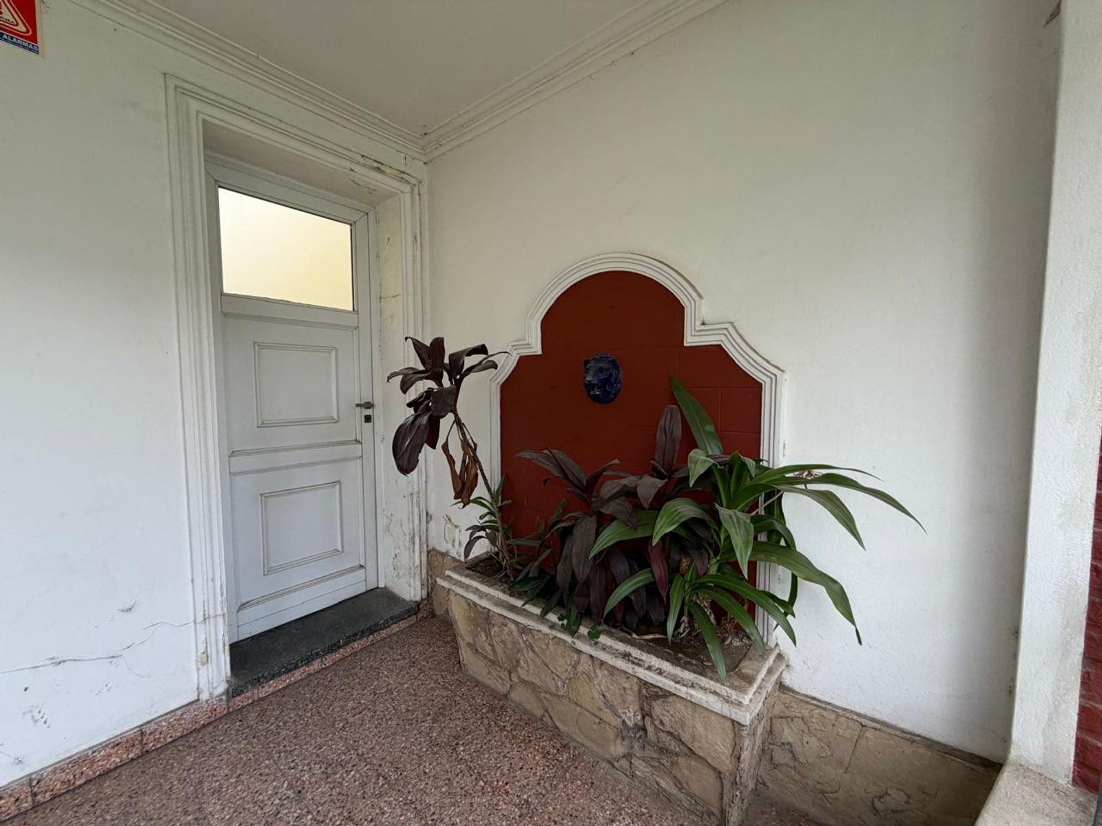 CASA DE 2 DORMITORIOS Y GARAGE EN BARRIO CANDIOTI NORTE - 3