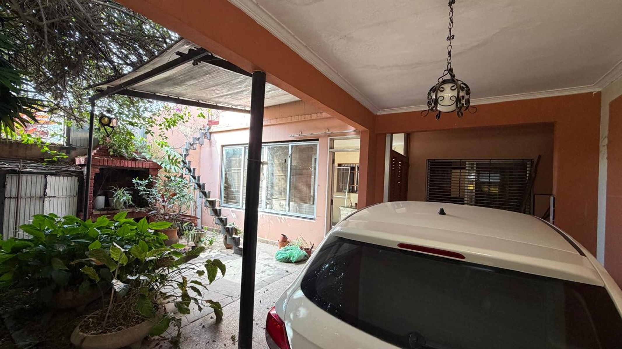 CASA DE 2 DORMITORIOS Y GARAGE EN BARRIO CANDIOTI NORTE - 18