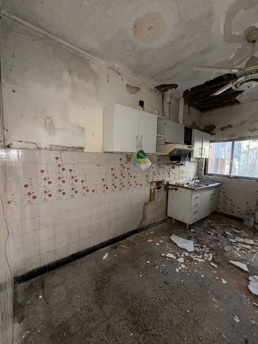 VENTA CASA A REFACCIONAR BARRIO SUR SAN LORENZO AL 1900 - 5