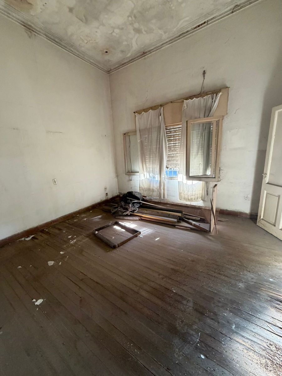 VENTA CASA A REFACCIONAR BARRIO SUR SAN LORENZO AL 1900 - 15