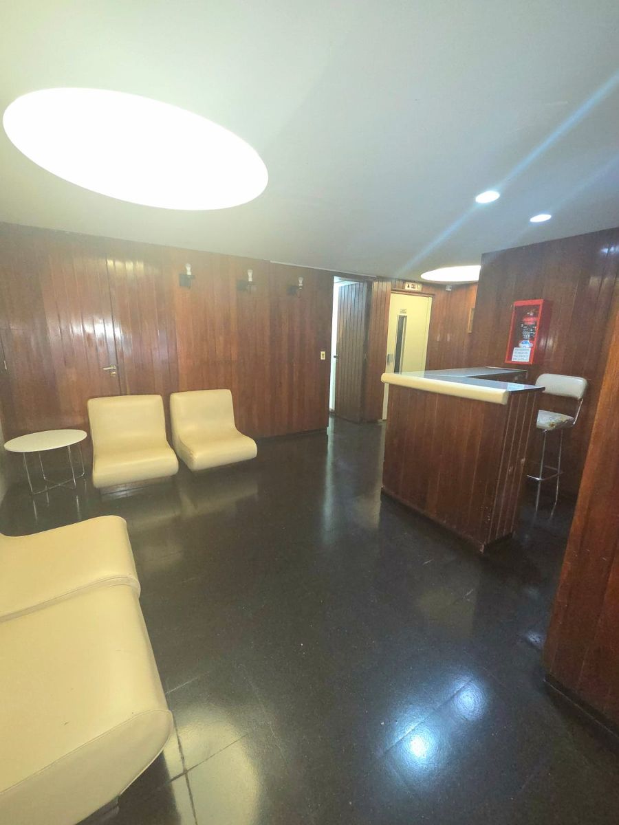 DEPARTAMENTO CÉNTRICO DE 3 DORMITORIOS - 2