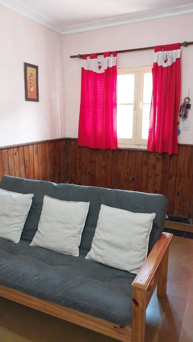 CASA DE DORMITORIOS FRENTE AL PARQUE GARAY — foto 3
