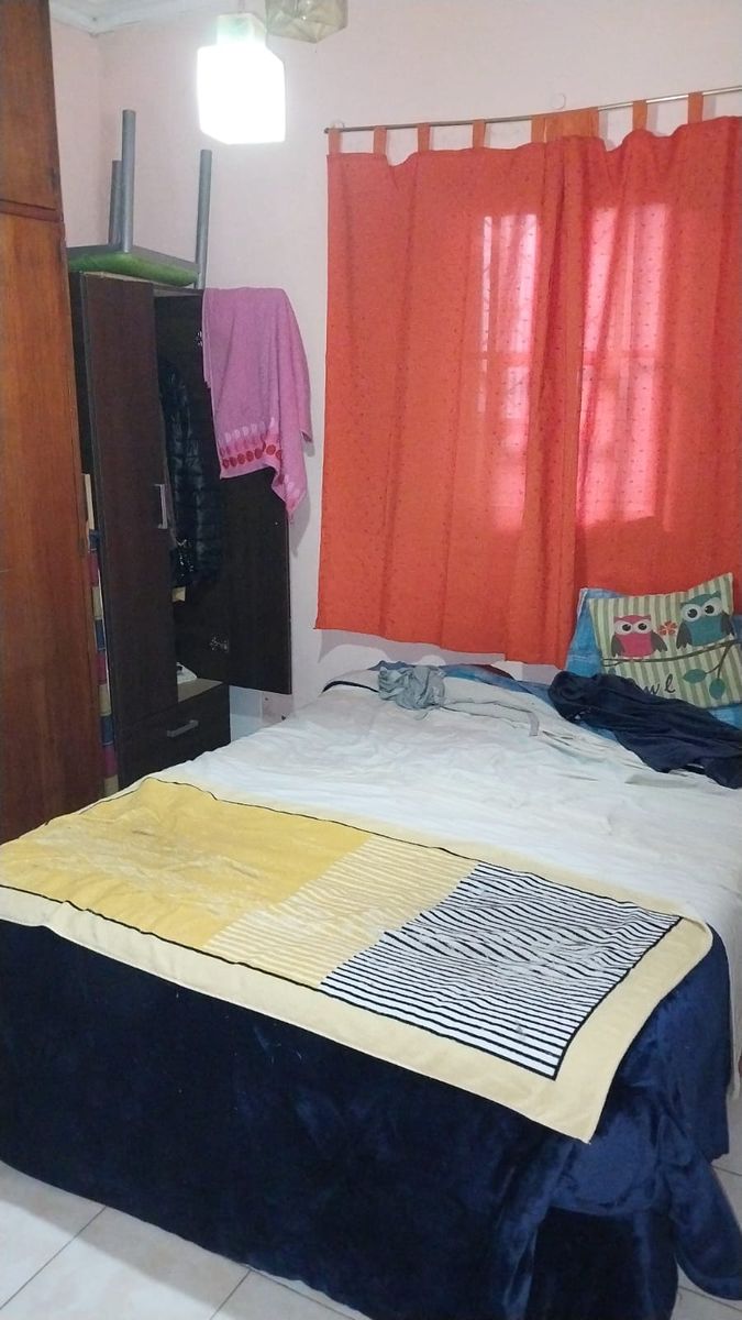 CASA DE DORMITORIOS FRENTE AL PARQUE GARAY — foto 10