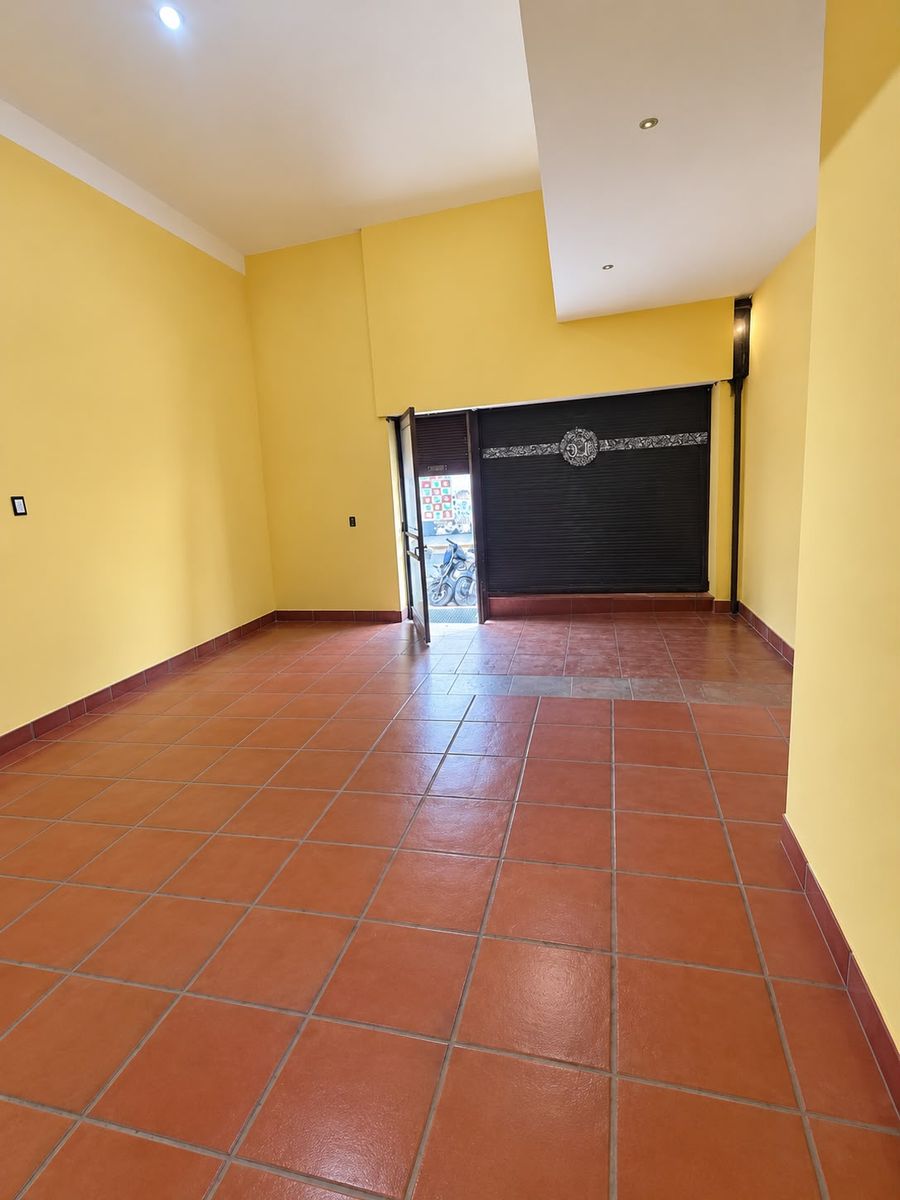 ALQUILER LOCAL COMERCIAL CORRIENTES CASI SAN MARTIN — foto 2