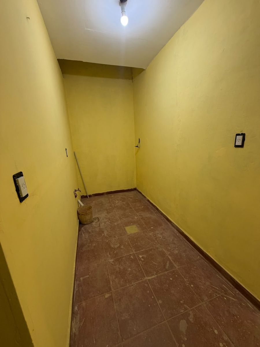 ALQUILER LOCAL COMERCIAL CORRIENTES CASI SAN MARTIN — foto 4