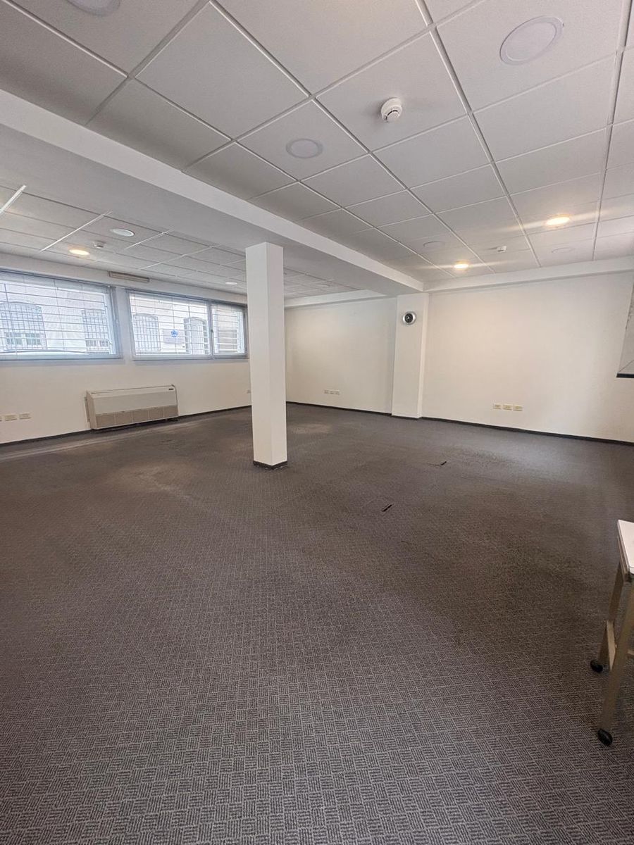 Oficinas Venta uso Profesional - Comercial - 2