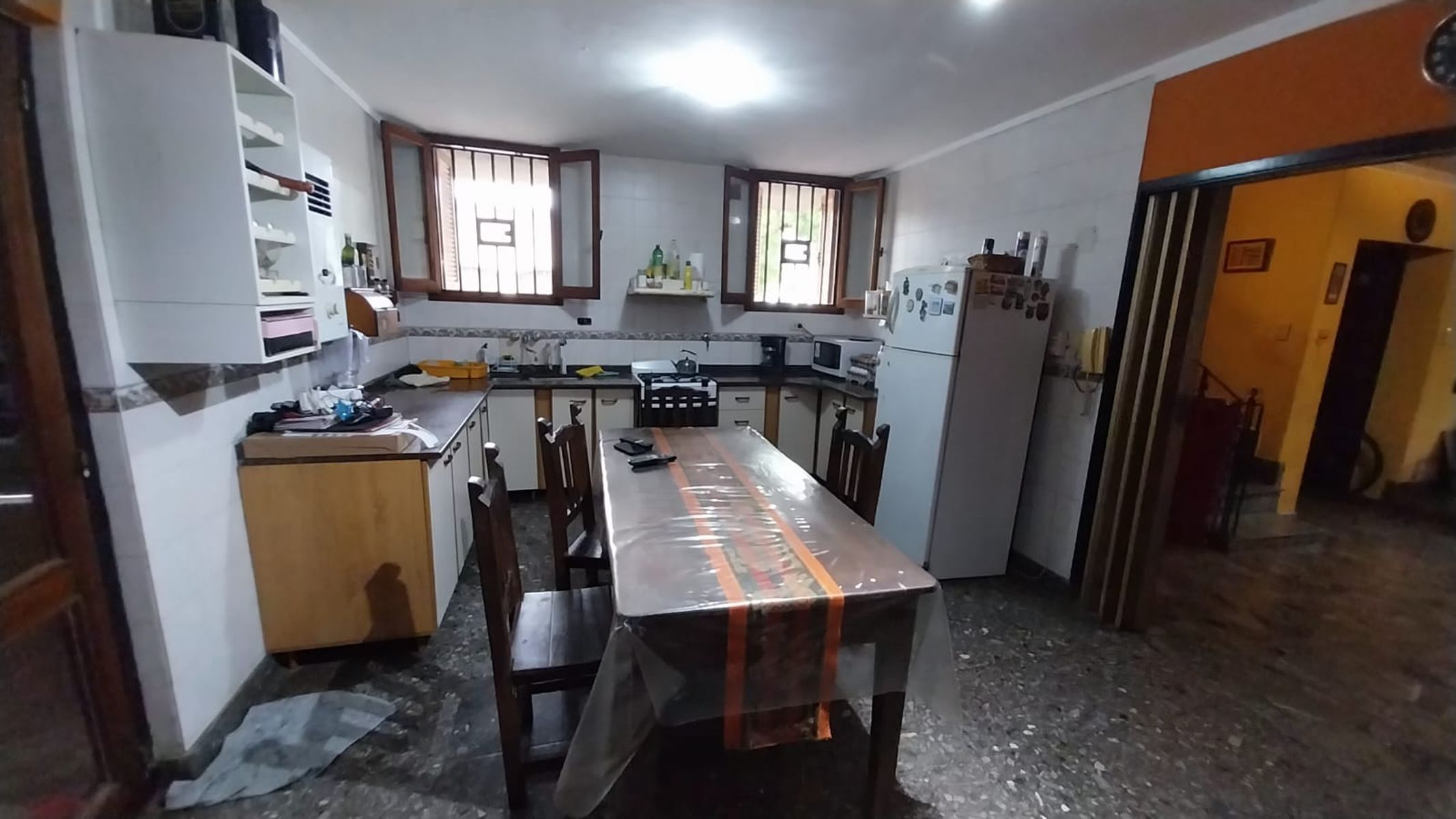 CASA DE TRES DORMITORIOS APTA A CRÉDITO EN BARRIO CANDIOTI - 4