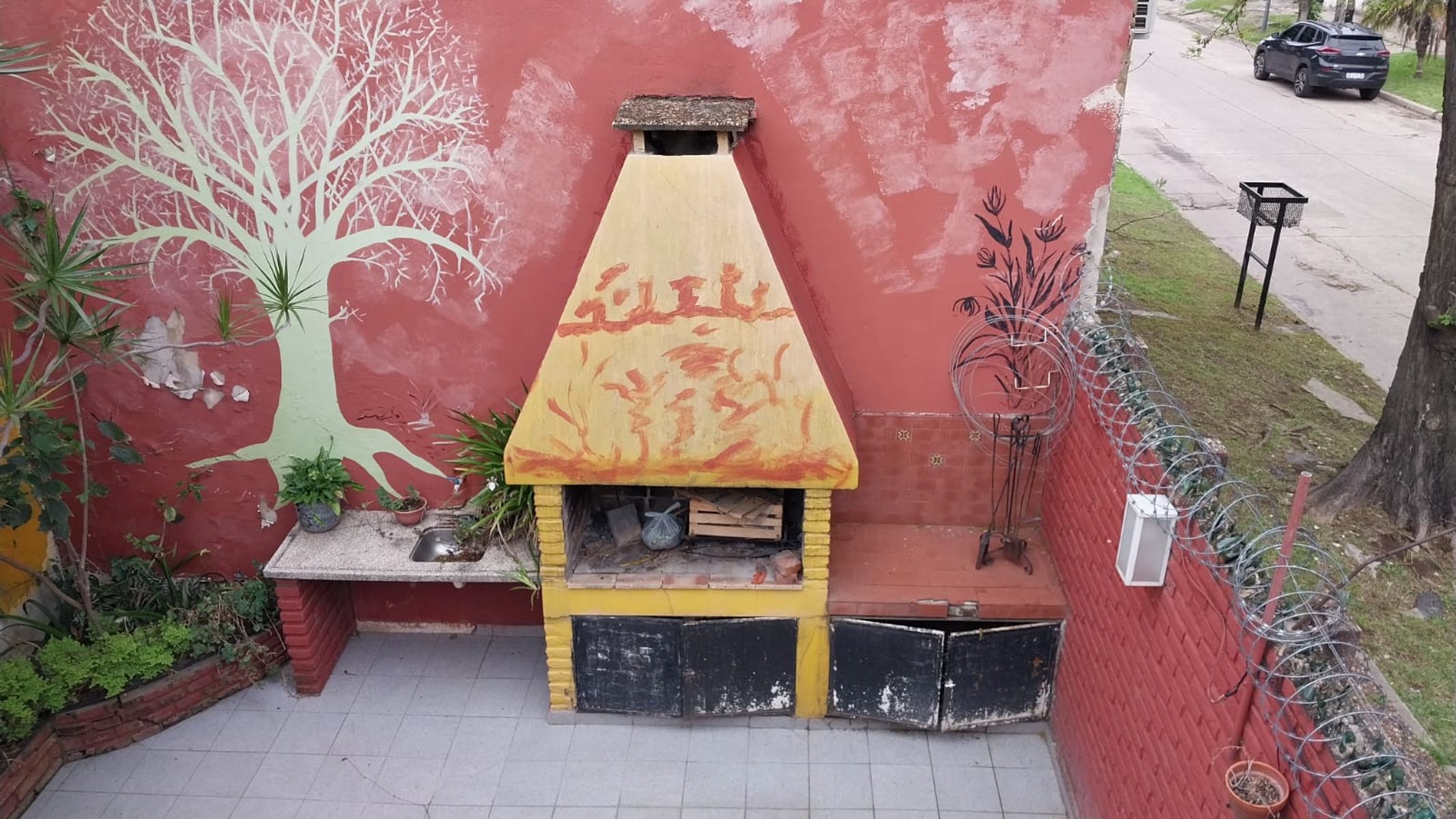 CASA DE TRES DORMITORIOS APTA A CRÉDITO EN BARRIO CANDIOTI - 6